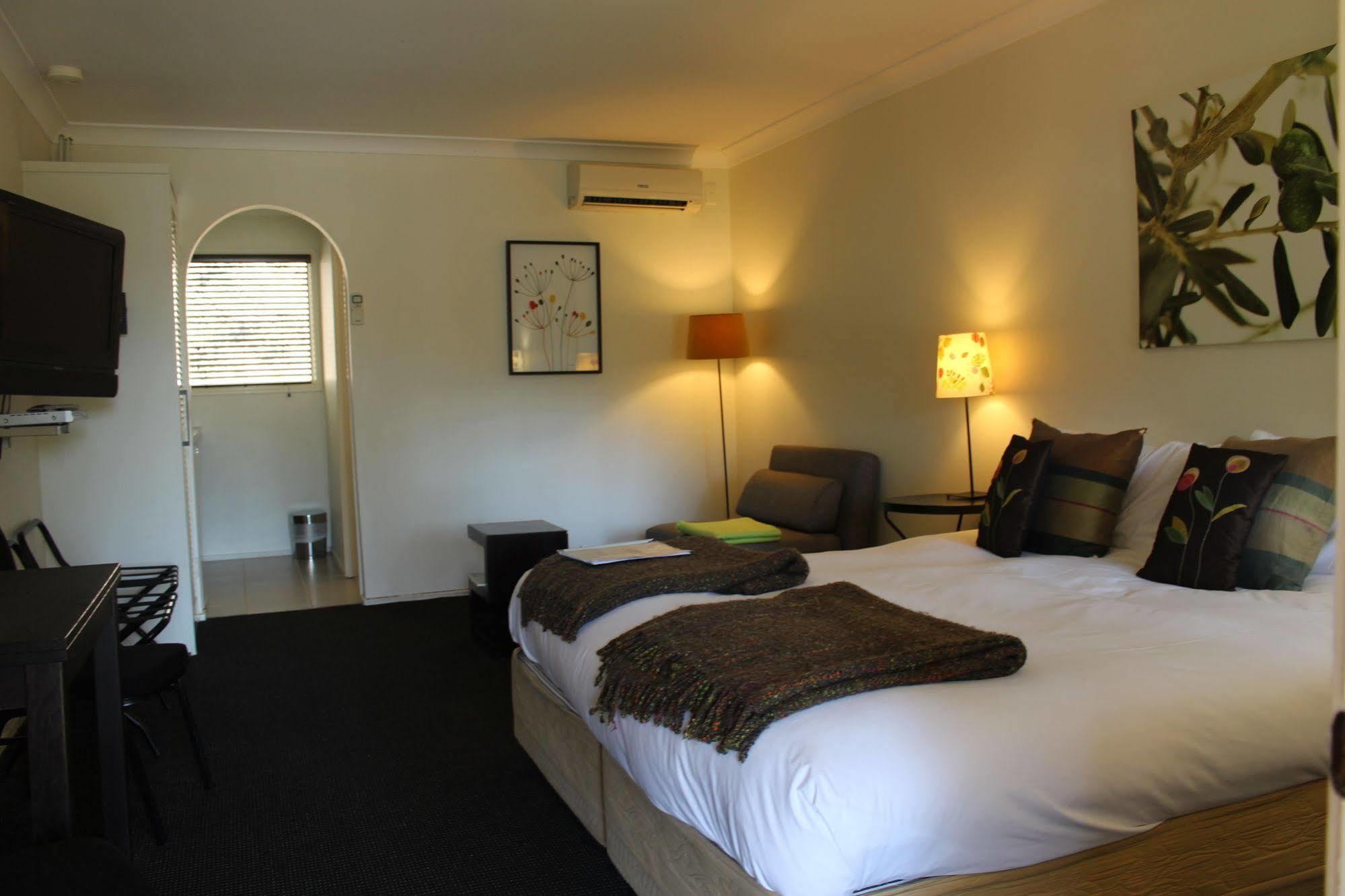 Cedar Creek 4* Gold Coast